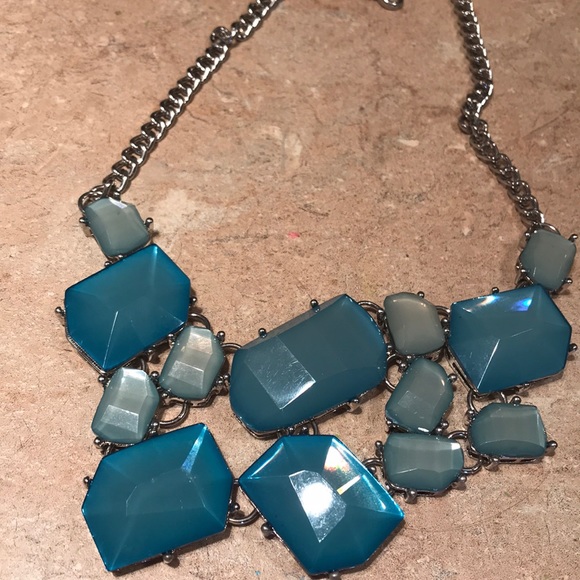 Beautiful blue stone necklace - Picture 2 of 2
